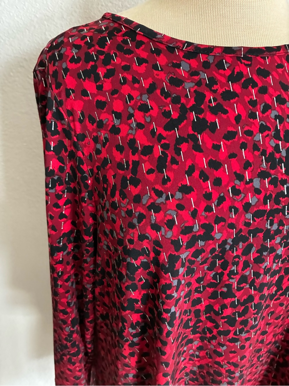 WAS $23 Rafaella tunic - Picture 2 of 6